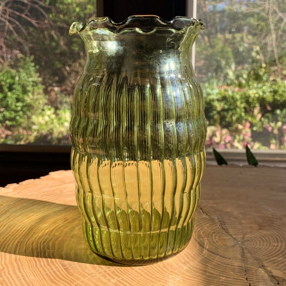 Vintage optical swirl green glass vase